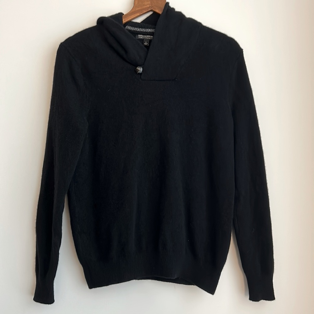 Banana Republic Black Wool Long Sleeved Sweater
